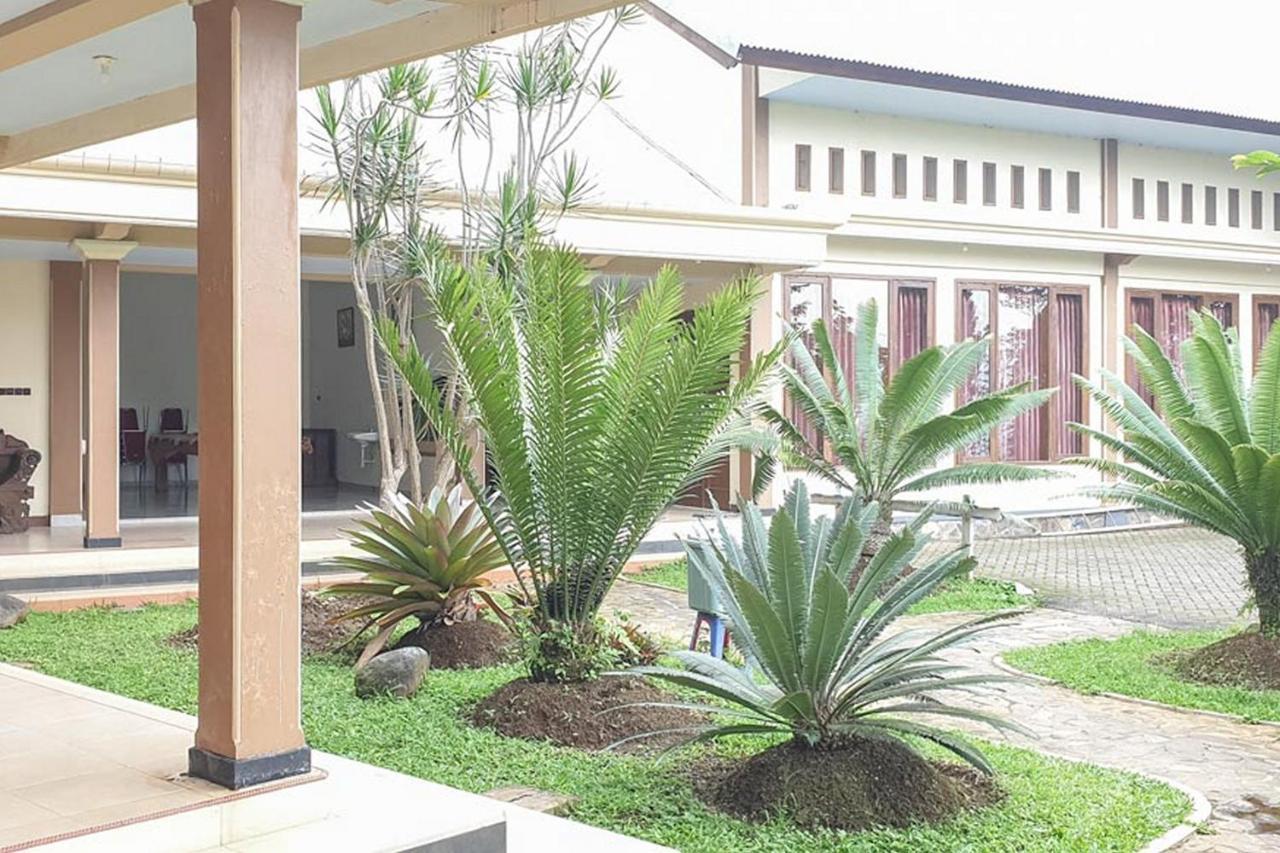 Hotel Bumi Bermi Permai Near Bermi Eco Park Mitra Reddoorz Probolinggo Zewnętrze zdjęcie