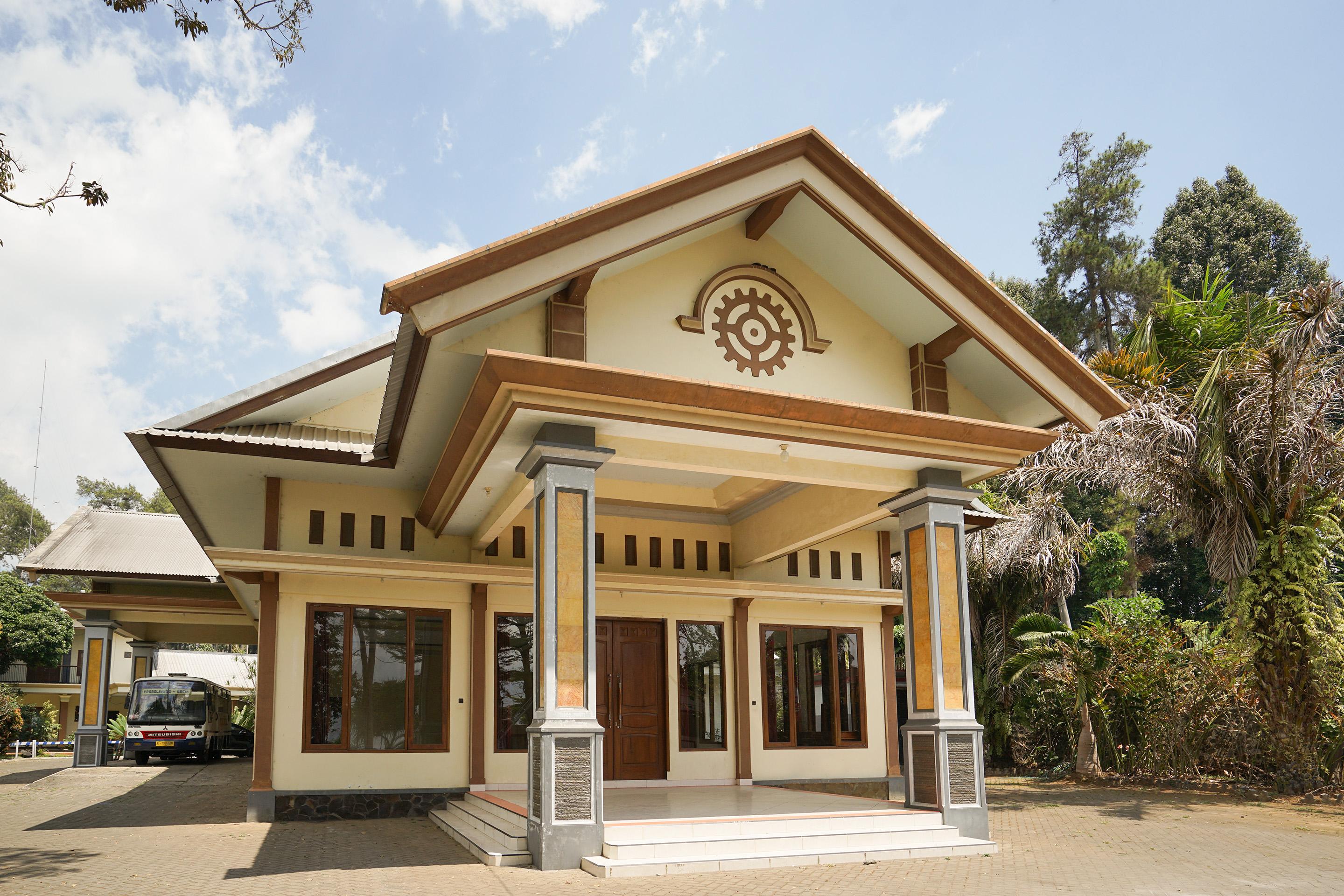 Hotel Bumi Bermi Permai Near Bermi Eco Park Mitra Reddoorz Probolinggo Zewnętrze zdjęcie