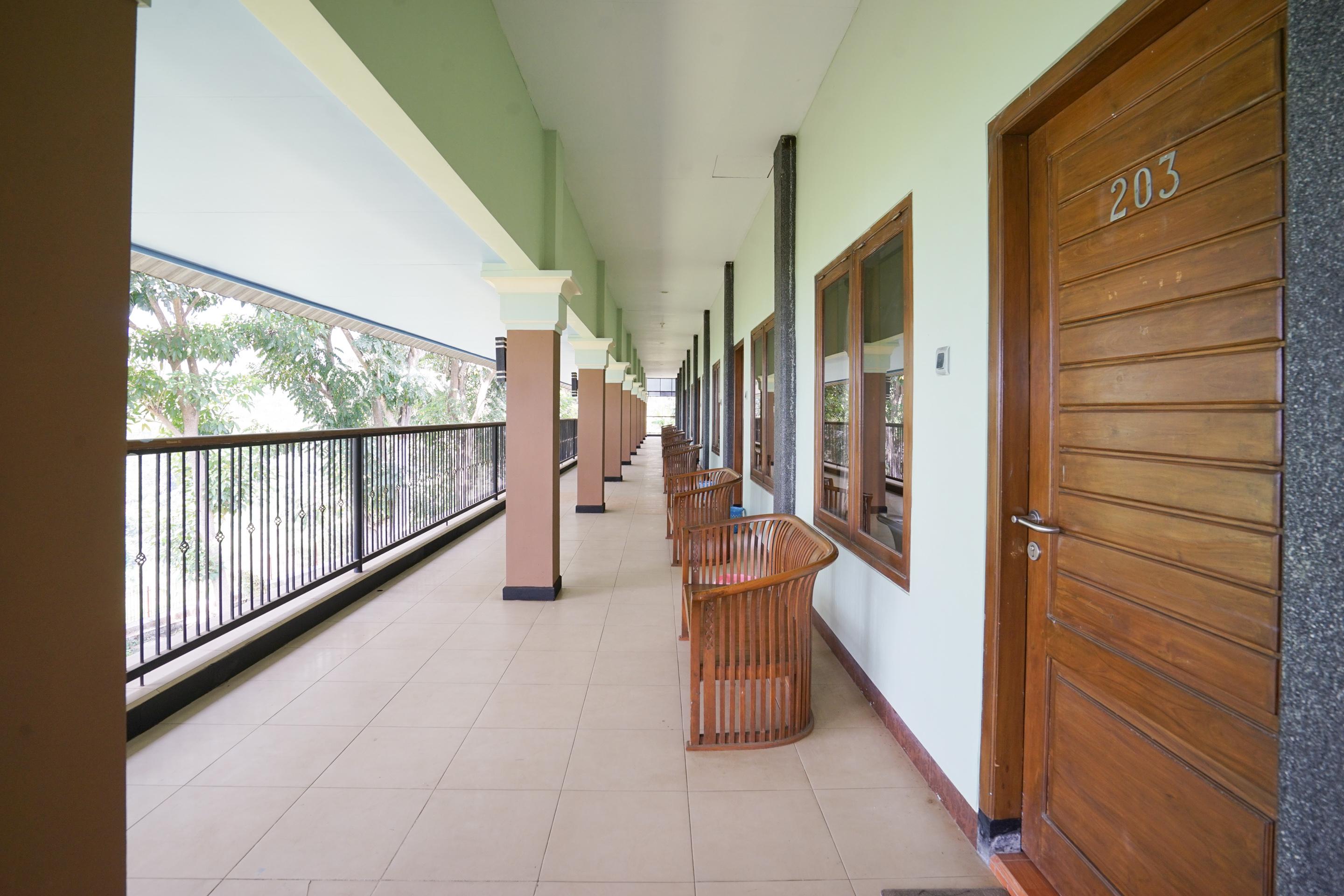 Hotel Bumi Bermi Permai Near Bermi Eco Park Mitra Reddoorz Probolinggo Zewnętrze zdjęcie