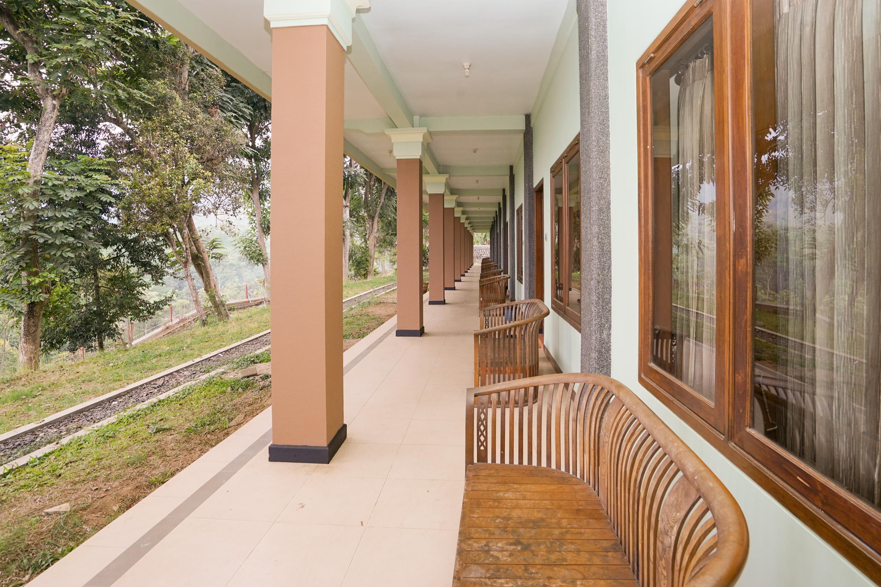 Hotel Bumi Bermi Permai Near Bermi Eco Park Mitra Reddoorz Probolinggo Zewnętrze zdjęcie